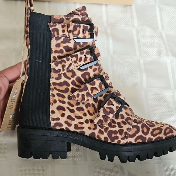 Design Lab Lord & Taylor Brown Combat Boots - Picture 8 of 16